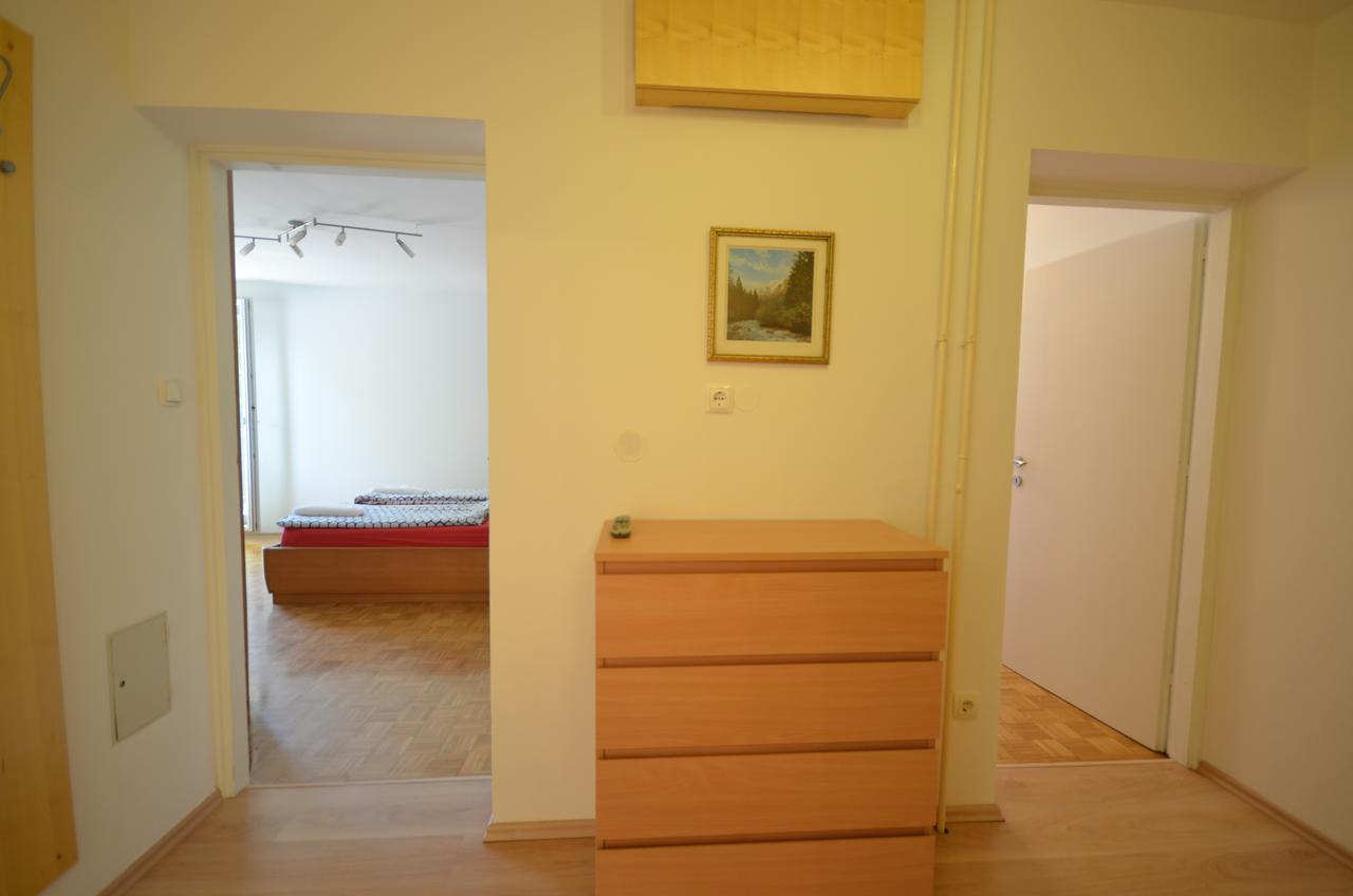 Apartment Near The Train Station Laibach Exterior foto