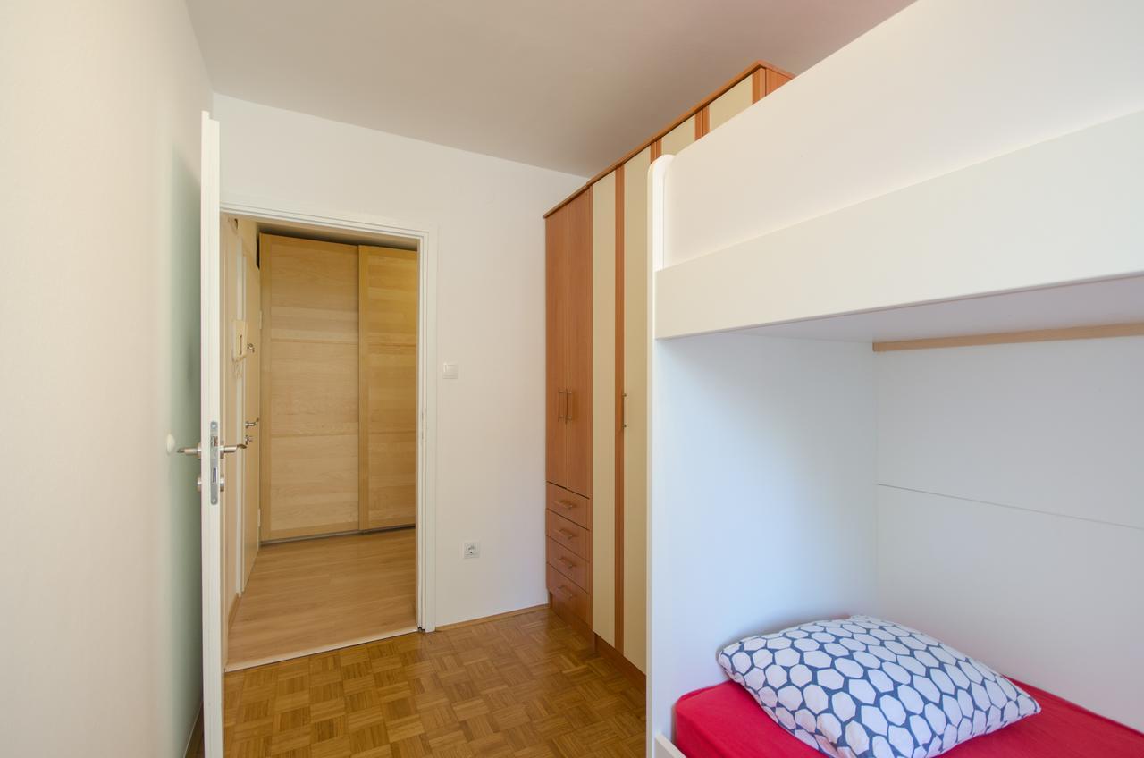 Apartment Near The Train Station Laibach Exterior foto