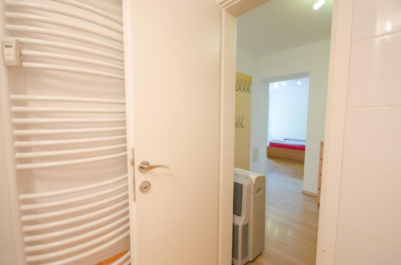 Apartment Near The Train Station Laibach Exterior foto