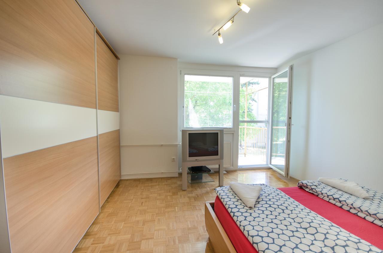 Apartment Near The Train Station Laibach Exterior foto
